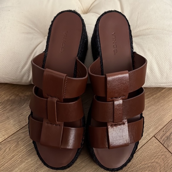 VINCE - Picture 5 of 9